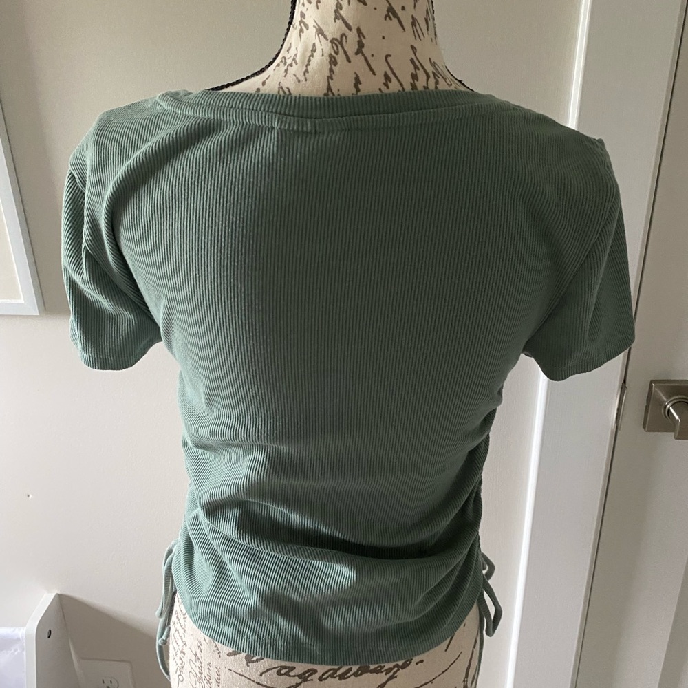 Semi Cropped Ribbed Tee - Picture 2 of 5